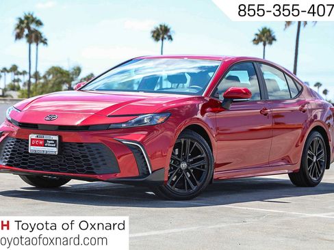 Used 2026 Toyota Camry SE FWD image 1