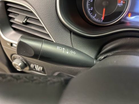 Used 2019 Jeep Cherokee Trailhawk w/ Cold Weather Group image 20