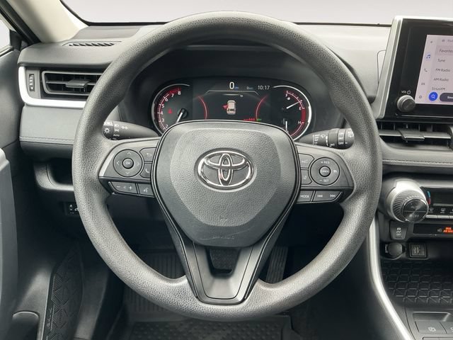 Used 2025 Toyota RAV4 XLE AWD/4WD image 13