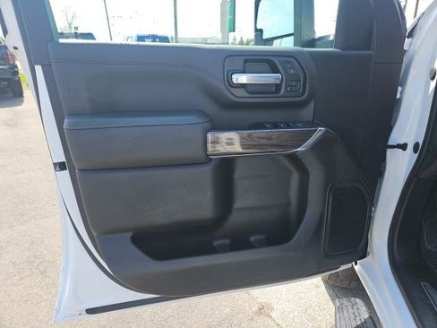 Used 2022 Chevrolet Silverado 3500 LTZ w/ LTZ Convenience Package image 16