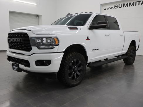 Used 2022 RAM 2500 Big Horn w/ Night Edition AWD/4WD image 7