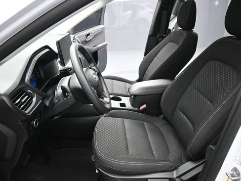 Certified 2025 Ford Escape Active w/ Tech Pack #1 FWD image 10
