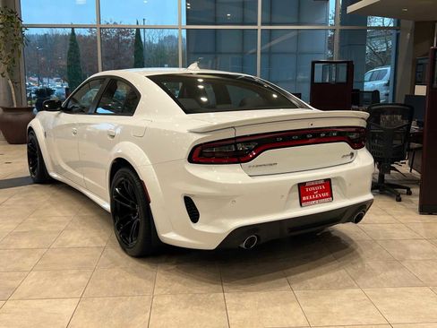 Used 2022 Dodge Charger SRT Hellcat image 4