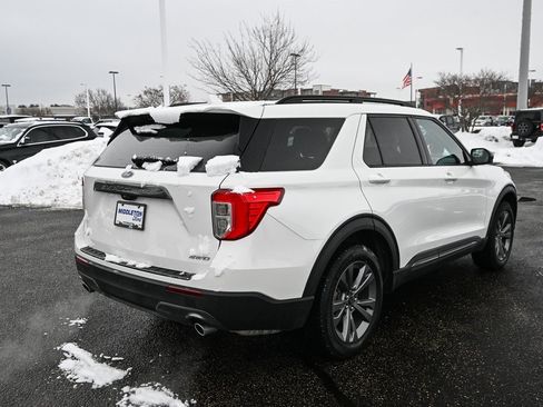 Certified 2023 Ford Explorer XLT w/ Equipment Group 202A image 5