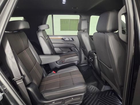 Used 2025 Chevrolet Tahoe High Country RWD image 31