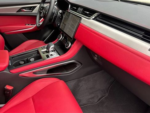 New 2026 Jaguar F-PACE R-Dynamic S image 15