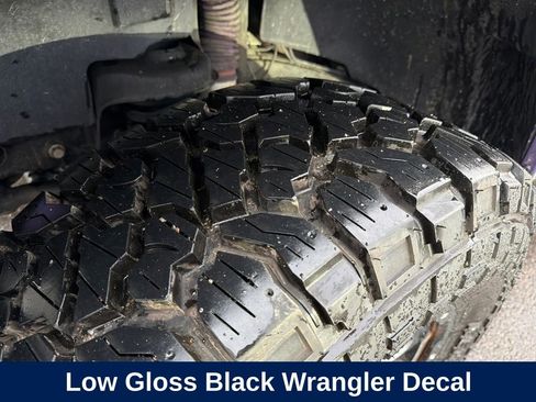 Used 2016 Jeep Wrangler Unlimited Sahara image 23