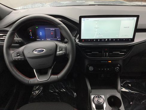 Certified 2025 Ford Escape ST-Line Elite w/ Tech Pack #1 image 7