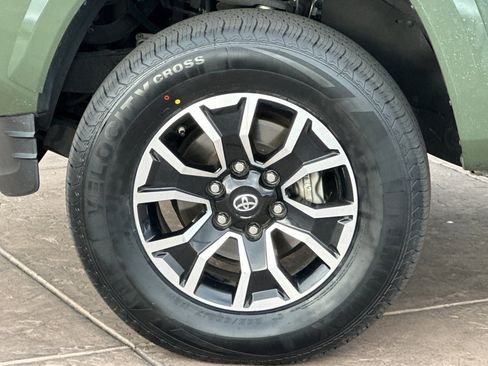 Certified 2021 Toyota Tacoma TRD Sport w/ Technology Package image 32