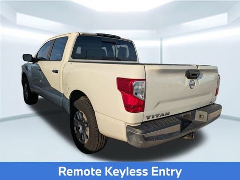 Used 2017 Nissan Titan SV image 2