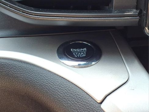 Used 2022 Ford Explorer XLT AWD/4WD image 21