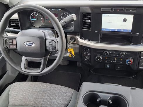 Used 2024 Ford F250 XLT image 5