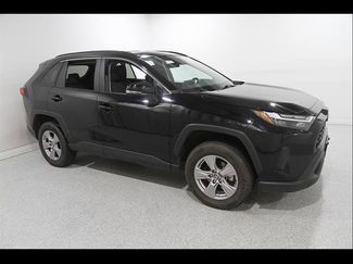 Used 2025 Toyota RAV4 XLE FWD video 1