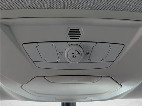 Used 2013 Ford C-MAX SEL image 25