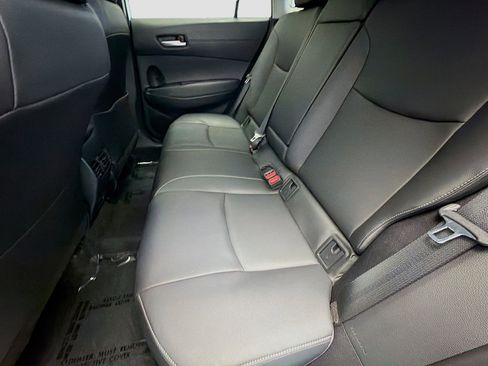 Used 2024 Toyota Corolla Cross XLE w/ Convenience Package image 13