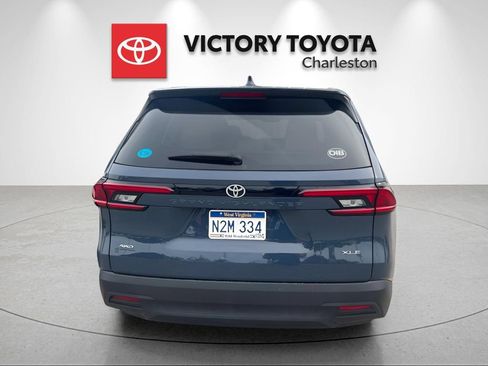 Used 2025 Toyota Grand Highlander AWD image 5