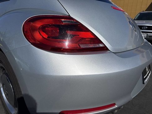Used 2012 Volkswagen Beetle 2.5 image 23