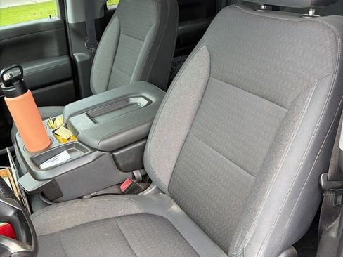 Used 2021 Chevrolet Silverado 1500 LT AWD/4WD image 27