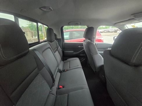 Used 2025 Nissan Frontier SV AWD/4WD image 6