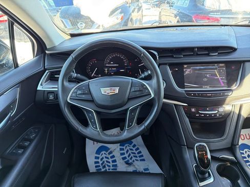 Used 2017 Cadillac XT5 Luxury w/ Driver Awareness Package image 29