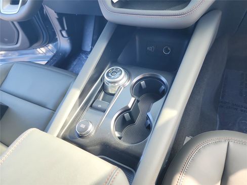 New 2026 Ford Explorer Active w/ Active Comfort Package image 27