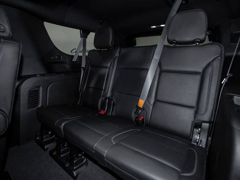 Used 2024 GMC Yukon XL Denali w/ Advanced Technology Package AWD/4WD image 19