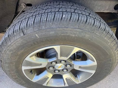 Used 2019 Chevrolet Colorado Z71 AWD/4WD image 16