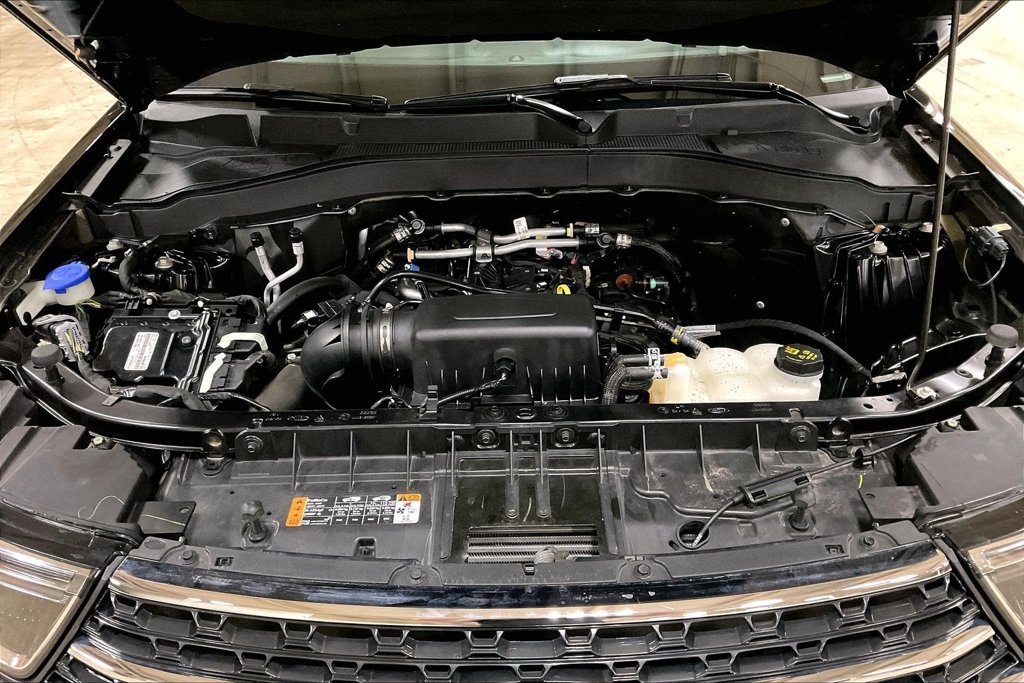 Certified 2023 Ford Explorer XLT w/ Equipment Group 202A AWD/4WD image 10