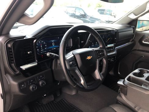 Used 2024 Chevrolet Silverado 1500 LT AWD/4WD image 15