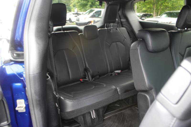 Used 2019 Chrysler Pacifica Touring-L w/ Advanced Safetytec Group FWD image 15