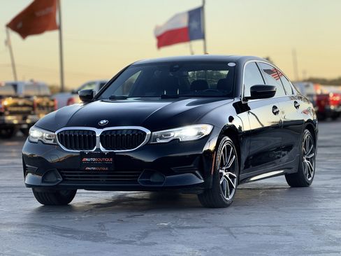 Used 2020 BMW 330i Sedan w/ Convenience Package image 5