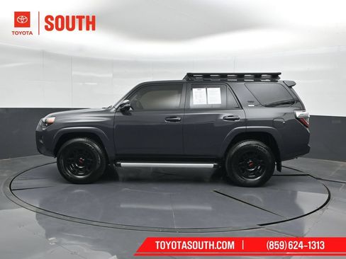 Used 2024 Toyota 4Runner SR5 Premium w/ Moonroof Package AWD/4WD image 7