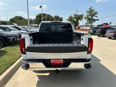 Used 2025 GMC Sierra 1500 SLT AWD/4WD image 11