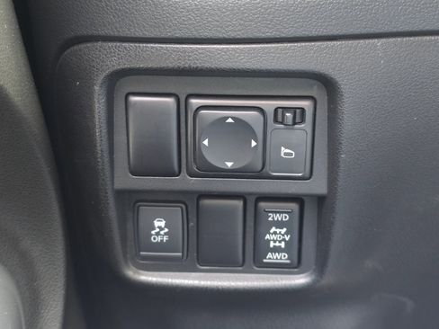 Used 2011 Nissan Juke SL w/ Sport Pkg AWD/4WD image 32