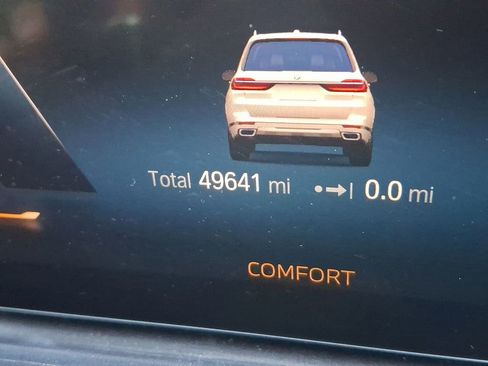 Certified 2023 BMW X7 xDrive40i w/ Premium Package image 15