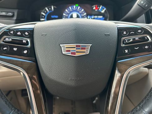 Used 2020 Cadillac Escalade Luxury AWD/4WD image 10