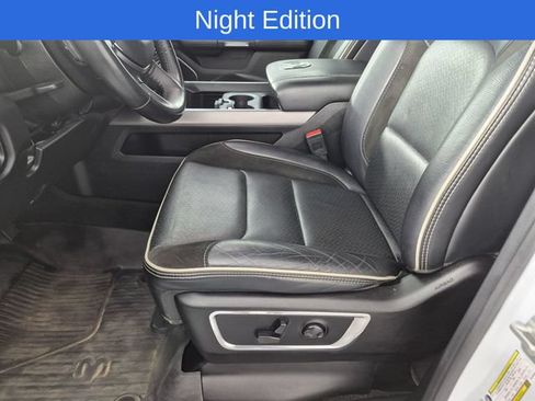 Used 2024 RAM 1500 Laramie AWD/4WD image 14
