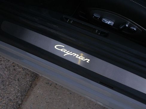 Used 2024 Porsche 718 Cayman image 38