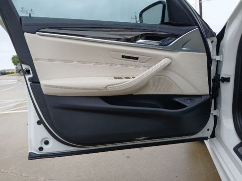 Used 2018 BMW 530i RWD image 17