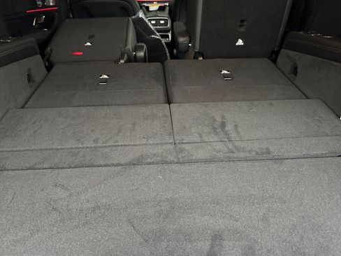 New 2026 Mercedes-Benz GLS 450 4MATIC image 36