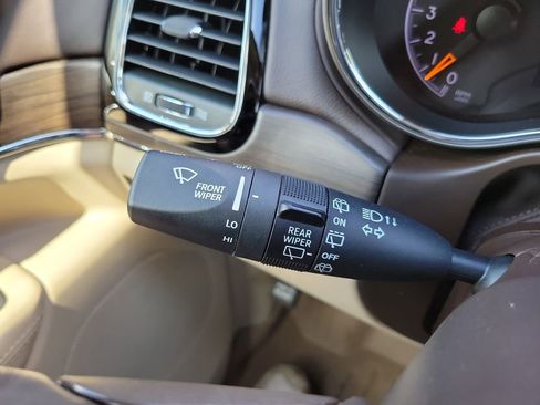 Used 2021 Jeep Grand Cherokee Overland w/ Trailer Tow Group IV RWD image 30