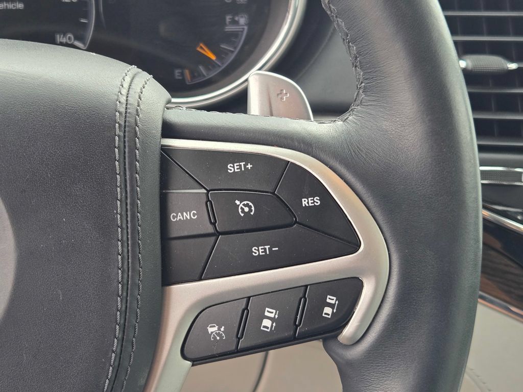 Used 2019 Jeep Grand Cherokee Summit AWD/4WD image 21
