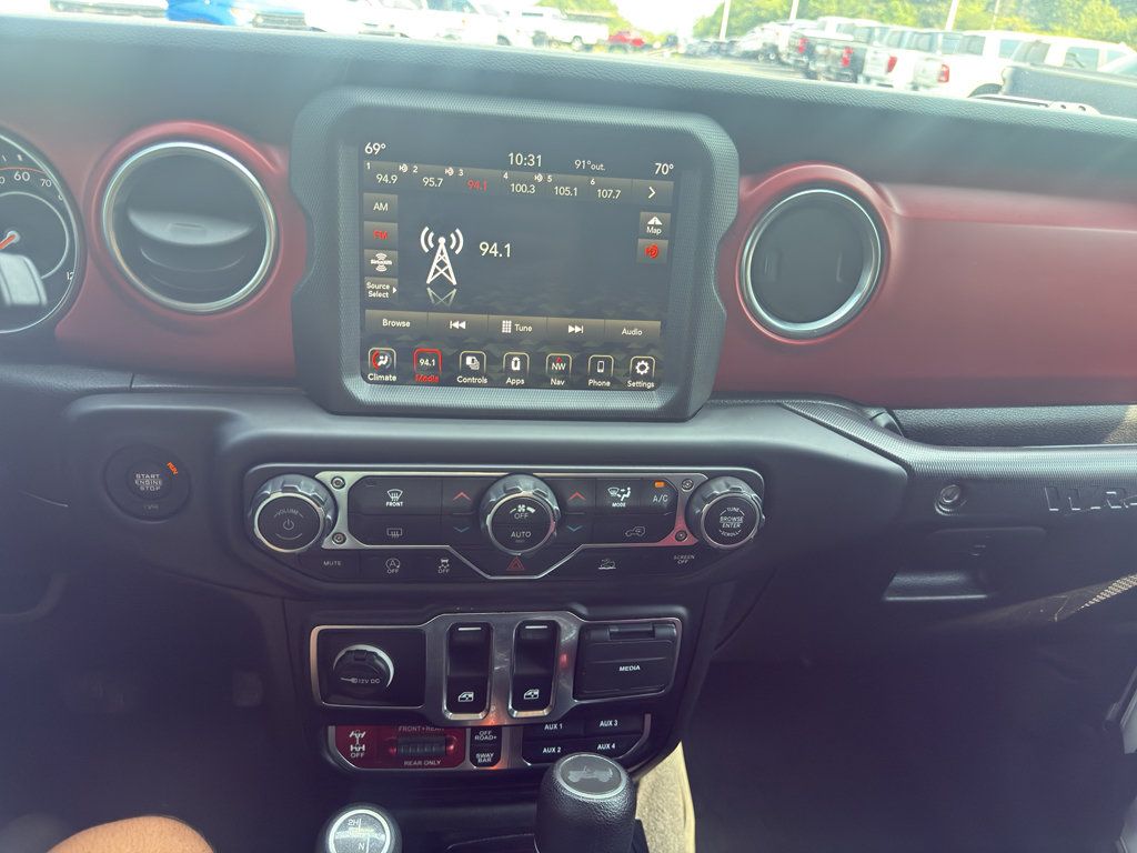 Used 2023 Jeep Wrangler Rubicon w/ LED Lighting Group AWD/4WD image 19