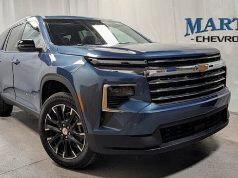 New 2026 Chevrolet Traverse LT w/ Sun and Wheel Package image 1