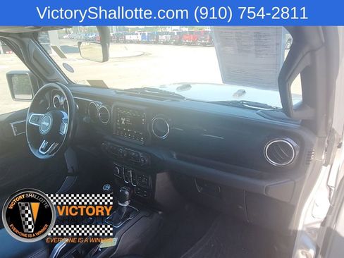 Certified 2022 Jeep Wrangler Unlimited Sahara AWD/4WD image 35