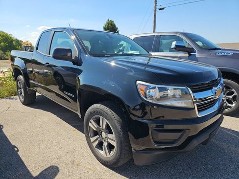 Used 2018 Chevrolet Colorado W/T w/ Custom Special Edition AWD/4WD image 2