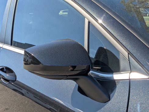 Used 2025 Kia Sportage LX image 12