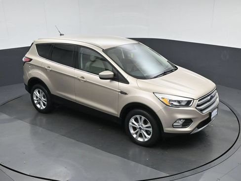 Used 2017 Ford Escape SE AWD/4WD image 56