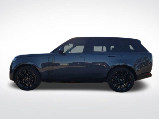 Used 2025 Land Rover Range Rover SE AWD/4WD image 4