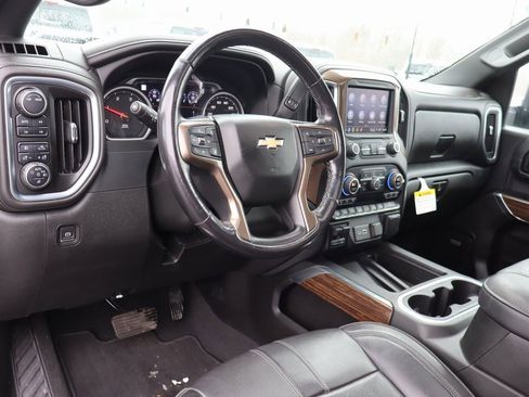 Used 2022 Chevrolet Silverado 3500 High Country w/ Safety Package II image 4